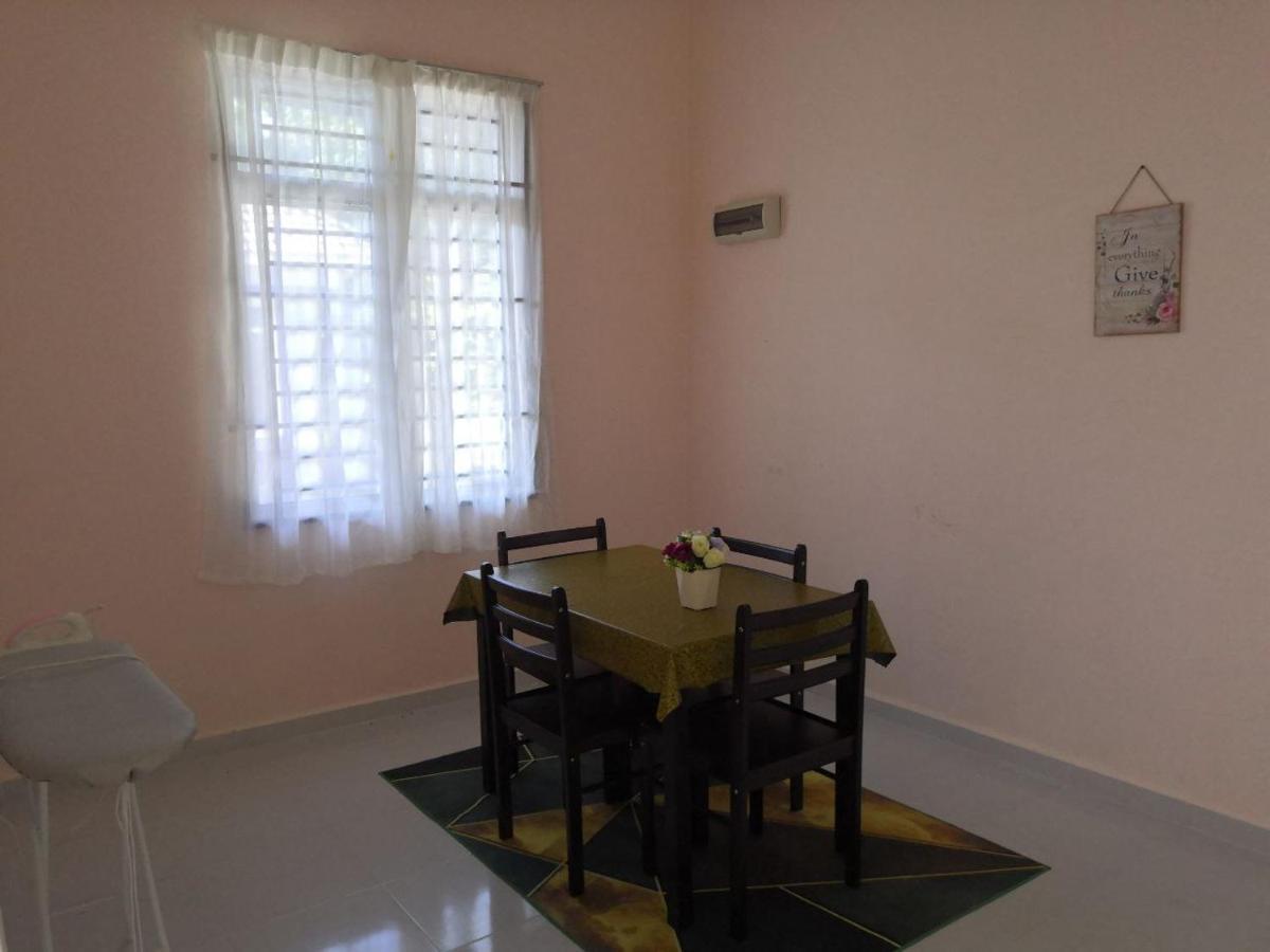 Ummi'S Homestay Besut Kampung Kuala Besut Exterior foto
