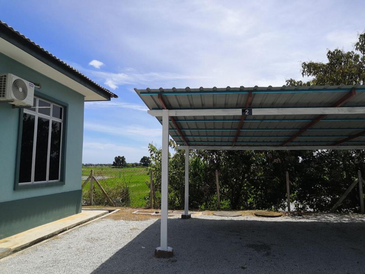 Ummi'S Homestay Besut Kampung Kuala Besut Exterior foto