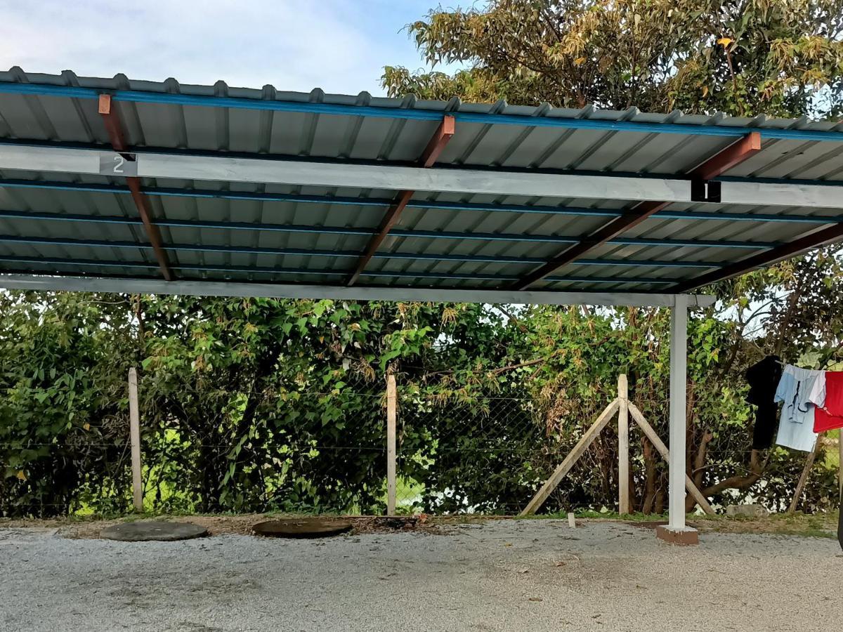 Ummi'S Homestay Besut Kampung Kuala Besut Exterior foto